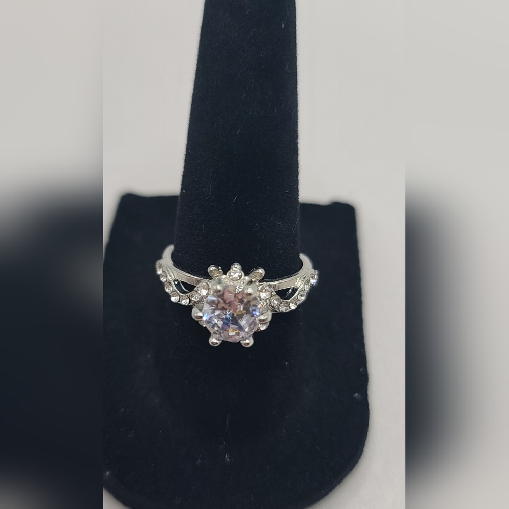 Silver Rhinestone Wave Design Ring Sz 7